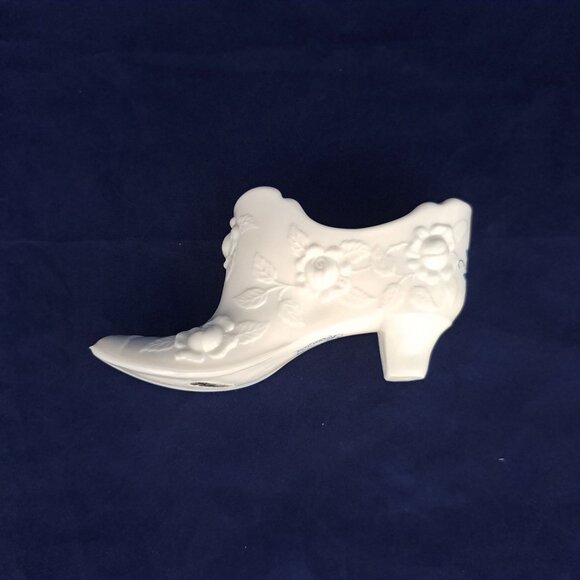 Fenton Cabbage Rose Slipper Shoe White Milk Glass Hand-Painted Signed Decorative - Picture 13 of 14